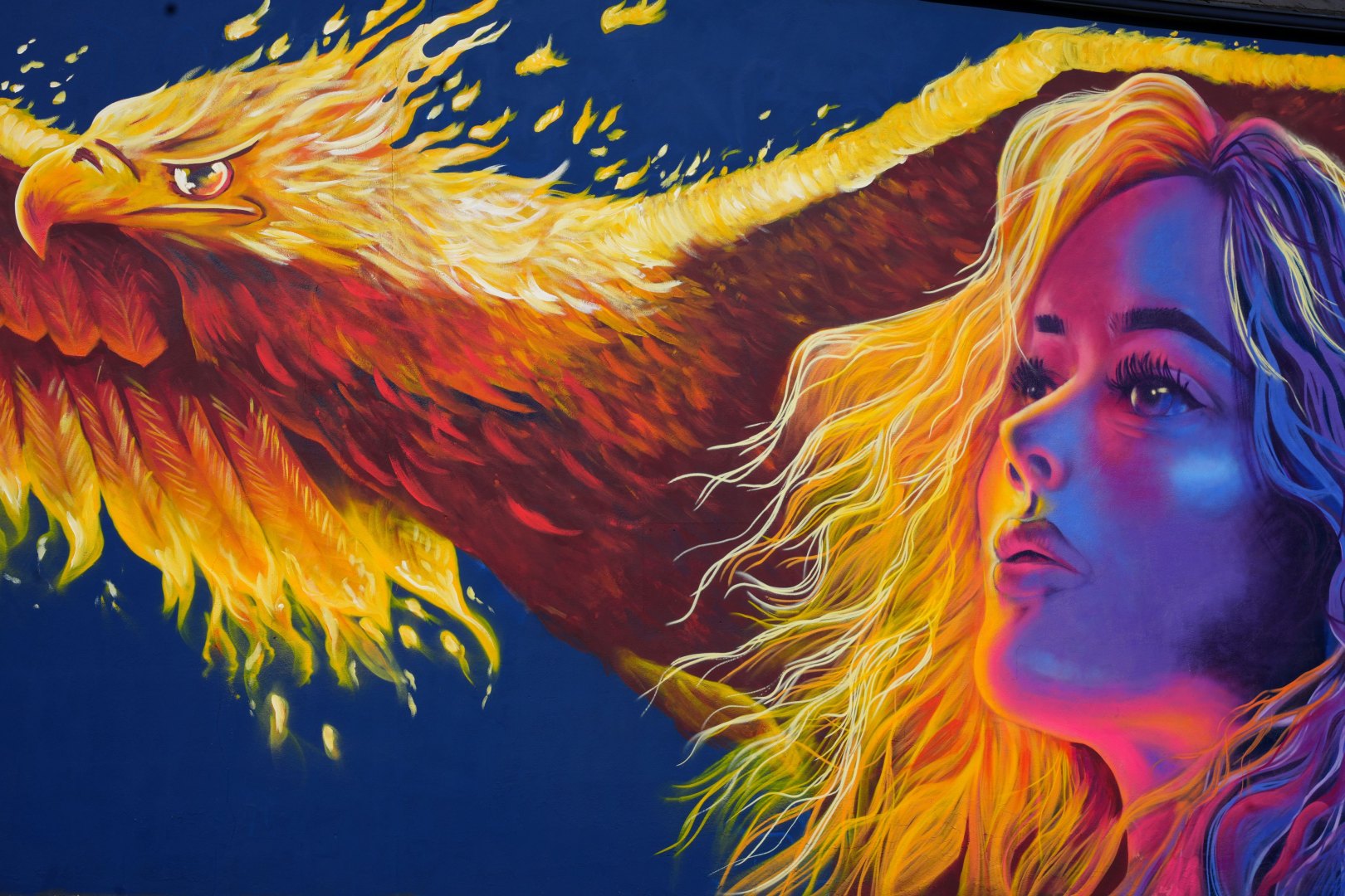 Mural Rise   Launch (red)